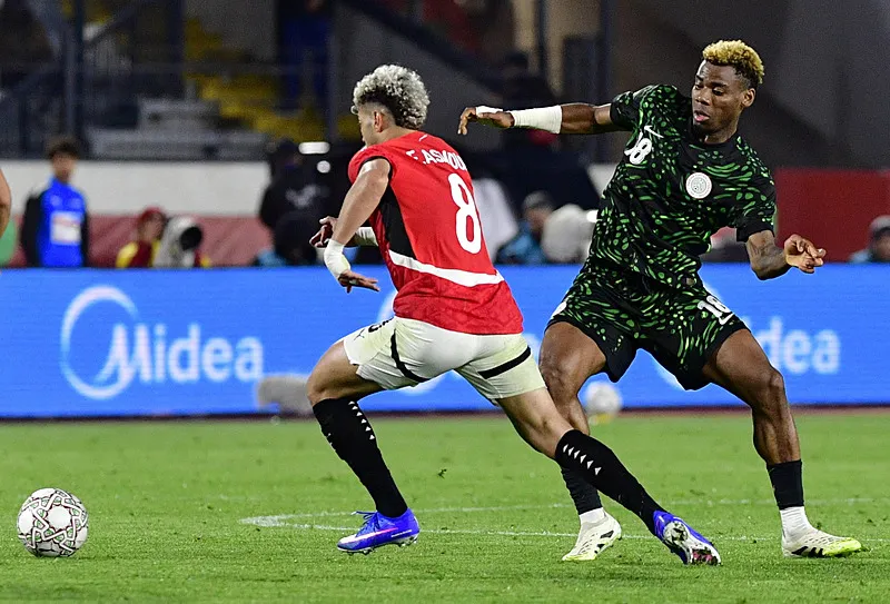 Galatasaray'da transferi Okan Buruk istedi Victor Osimhen bitiriyor! - 17