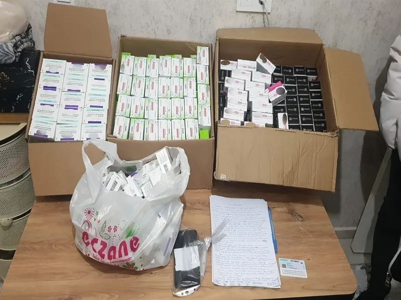 10-ilde-son-recete-operasyonu-dublor-hastalarla-usulsuz-rapor-sgkyi-zararara-ugrattilar-1771405493847.jpeg 10 ilde "Son Reçete" Operasyonu: Dublör hastalarla usulsüz rapor! SGK'yı zarara uğrattılar-3