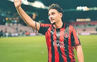 Trabzonspor Aral Şimşir için bastırıyor!