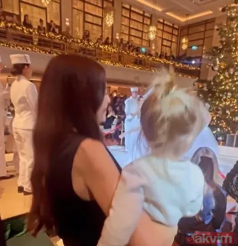 Kıvanç Tatlıtuğ'un eşi Başak Dizer'den Kurt Efe paylaşımı "Yavru Kurt" Kurt Efe sapsarı saçlarıyla sosyal medyayı kasıp kavurdu - 8