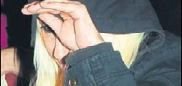 Hava soğuk kadınlar sıcak