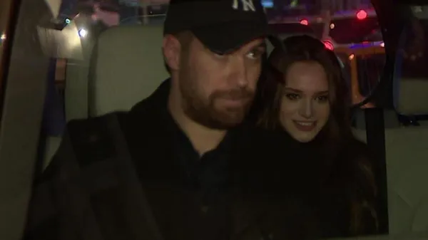 seda-sayanin-oglu-ogulcan-enginin-miray-danerle-yaptigi-romantik-paylasimi-goren-saskina-dondu-baska-fotograf-1642200124082.jpg Seda Sayan’ın oğlu Oğulcan Engin’in Miray Daner’le yaptığı romantik paylaşımı gören şaşkına döndü! ‘Başka fotoğraf bulamadın mı?’-7