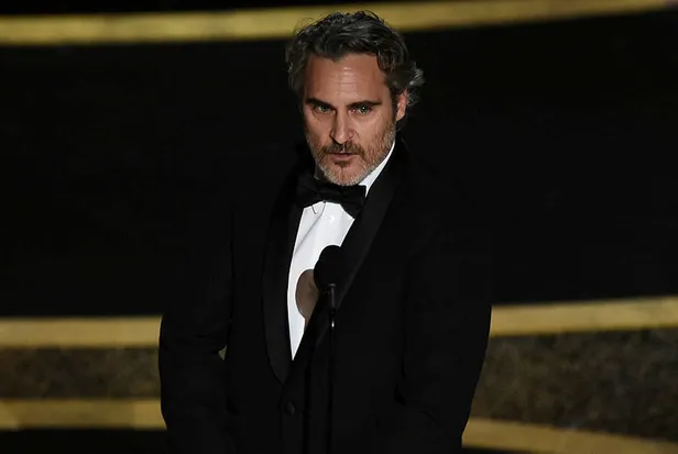 Joaquin Phoenix kimdir? Hangi filmlerde oynadı? Joker filmiyle Oscar aldı, konuşması olay yarattı!-4