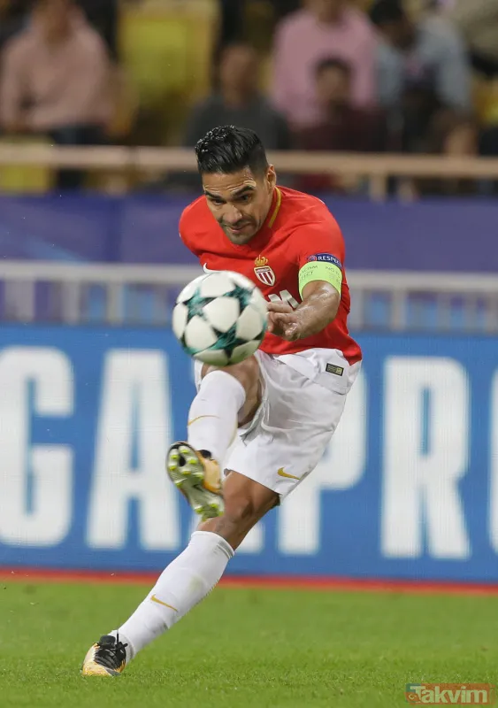 Son dakika: Galatasaray'ın yeni transferi Falcao İstanbul'da! - 42