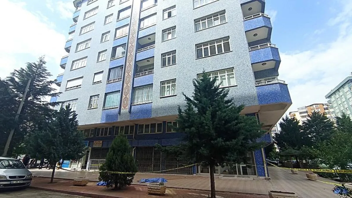 Kaza mı cinayet mi? 4'üncü kattaki evinin penceresinden düştü