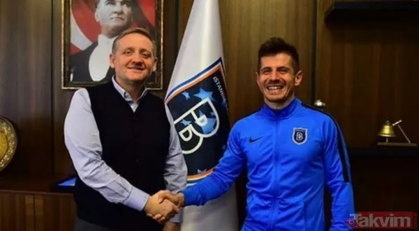 Başakşehir Başkanı Göksel Gümüşdağ Da "Emre Futbolu Fenerbahçe'de Bırakmak İstiyor" Dedi.