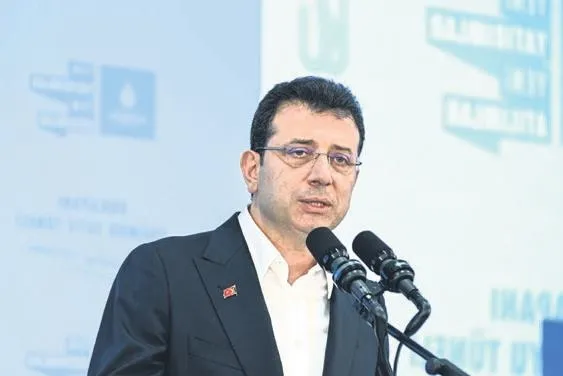 1694041551820.jpeg İstanbul'da sel felaketi! Metrekareye 125 kilogram yağış düştü: Dereler taştı, caddeler göle döndü-8