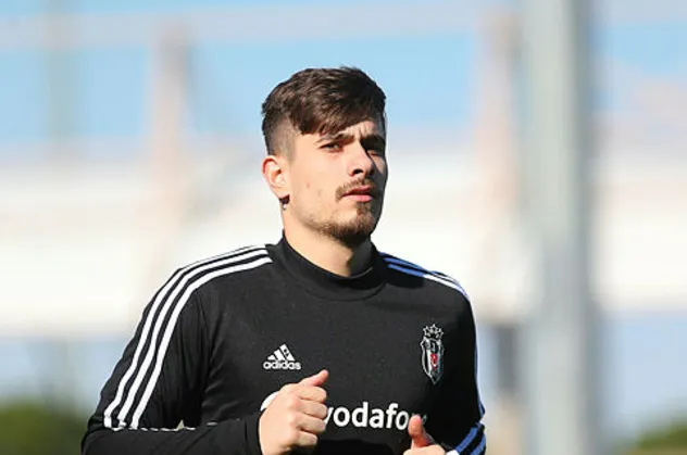 Son dakika: Dorukhan Toköz'den flaş transfer açıklaması! Fenerbahçe'ye gideceği konuşuluyordu...