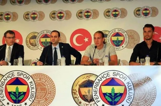 Fenerbahçe'de Reyes ve Frey imzayı attı