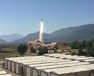 Hakurk’taki Pençe harekatında terör hedefleri yerli ve milli füze Bora ile vuruldu