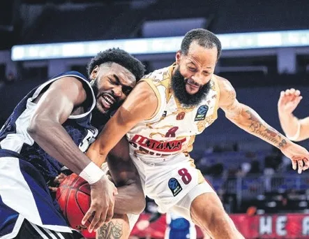 Bahçeşehir Venezia’yı parkeye gömdü