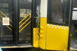 Fatih’te 2 İETT otobüsü çarpıştı