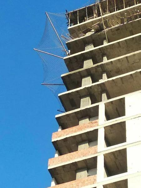 Adana'da bir kişi 15. kata çıkarak para saçtı! Sebebi ise duyanları şaşırttı!-3