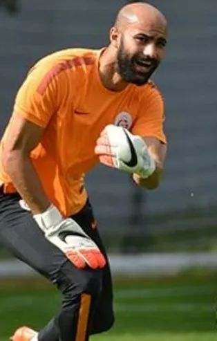 Galatasaray Sinan Bolat'ı gündeme aldı