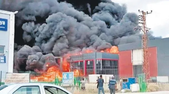 1691445779806.jpeg Dikkat meteor düşebilir! İstanbul’daki ışık süzmesi sosyal medyayı salladı: Önümüzdeki günlerde yine görülebilir...-12