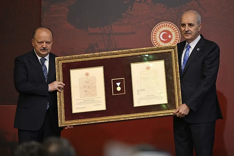 tbmm-baskani-numan-kurtulmustan-terorsuz-turkiye-yasasina-iliskin-aciklama-asla-bir-genel-af-mahiyetinde-degil-1785417783966.jpeg TBMM Başkanı Numan Kurtulmuş'tan Terörsüz Türkiye yasasına ilişkin açıklama: Asla bir genel af mahiyetinde değil-4