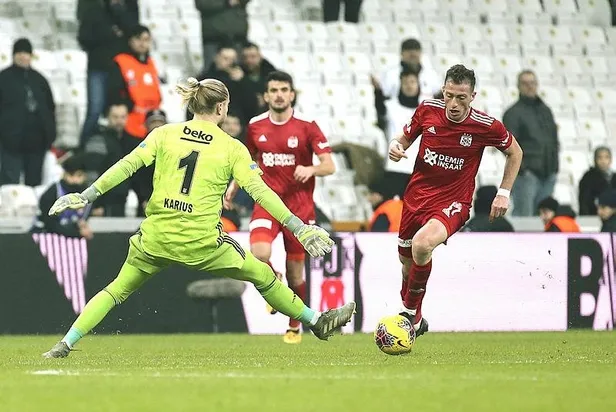 besiktas-1-2-sivasspor-mac-sonucu-1579468799925.jpeg