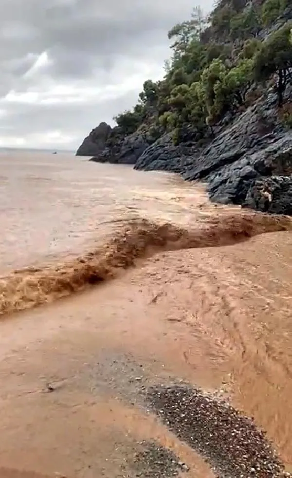 Çanakkale, Muğla İzmir ve Tekirdağ'da sağanak sonrası sel! Kepez Deresi taştı-7