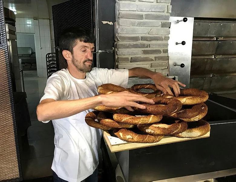 İki günlük gelirini Mehmetçik Vakfına bağışladı