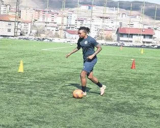 Hakkari’de bir gol kraliçesi
