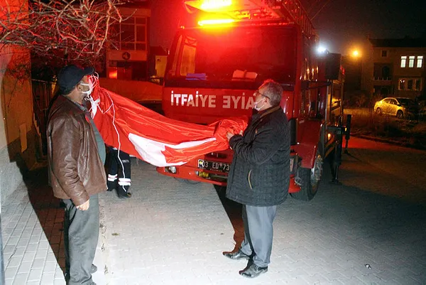 Bitlis'teki helikopter kazasında şehit olan Şükrü Karadirek’in 3 ay önce oğlu dünyaya geldi - 7