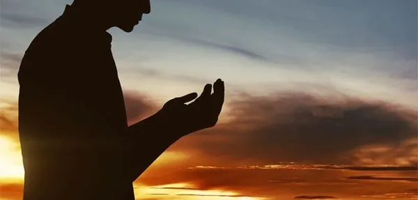 Prof. Dr. Nihat Hatipoğlu yazdı: Namaz dinin direğidir-12