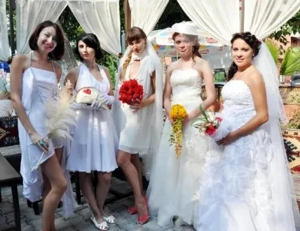 Yabancı gelinler Antalya'yı sevdi-2