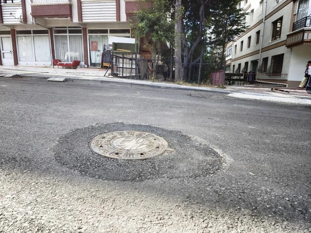 1785091746305.jpeg CHP'li ABB'nin altyapı çalışması binayı kanalizasyon suyuna gömdü! Başkentte rezalet-5