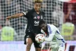Spor yazarları Beşiktaş'ın Lyon galibiyetini yorumladı! O oyuncuya şapka çıkardılar: Islıklayanlar utanır mı?