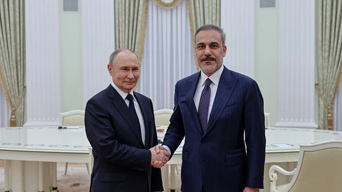Moskova'da 1 saatlik kritik zirve! Vladimir Putin Dışişleri Bakanı Hakan Fidan'ı kabul etti