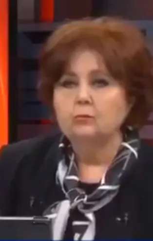CHP'nin yalan organı Halk TV'de Ayşenur Arslan'dan bir skandal daha! HDP'li Selahattin Demirtaş için terörden uzak dedi!