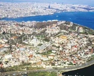 Tarihi binayı gölgeleyen gökdelene geçit yok