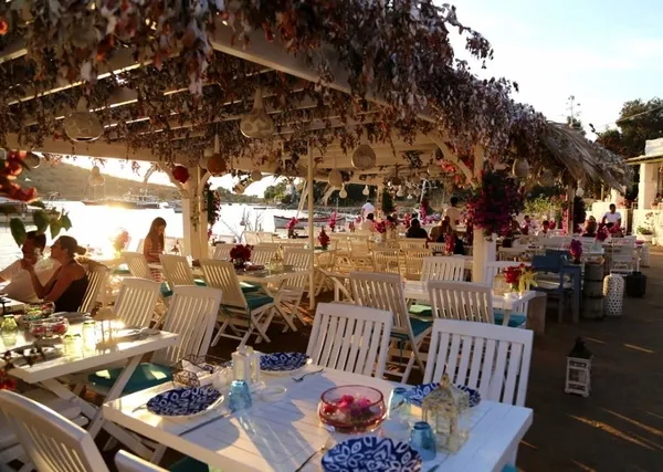 Bodrum'daki lüks restoranlar müşteriye balıklama daldı! Kimi 5 bin 880 TL hesap yazdı kimisi de 6 dilim kavuna 210 TL-6