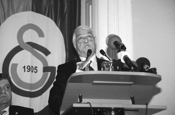 SON DAKİKA: Galatasaray Divan Kurulu üyesi Türker Arslan Kovid-19 nedeniyle hayatını kaybetti-1