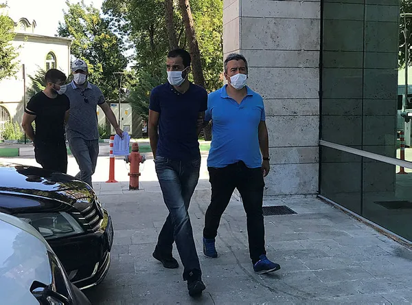 samsunda-sokak-ortasindaki-eskiyaca-infazin-3-faili-tutuklandi-1598906633424.jpg Samsun'da sokak ortasındaki eşkıyaca infazın 3 faili tutuklandı-5