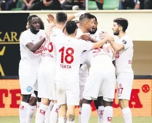 Antalya gümbür gümbür