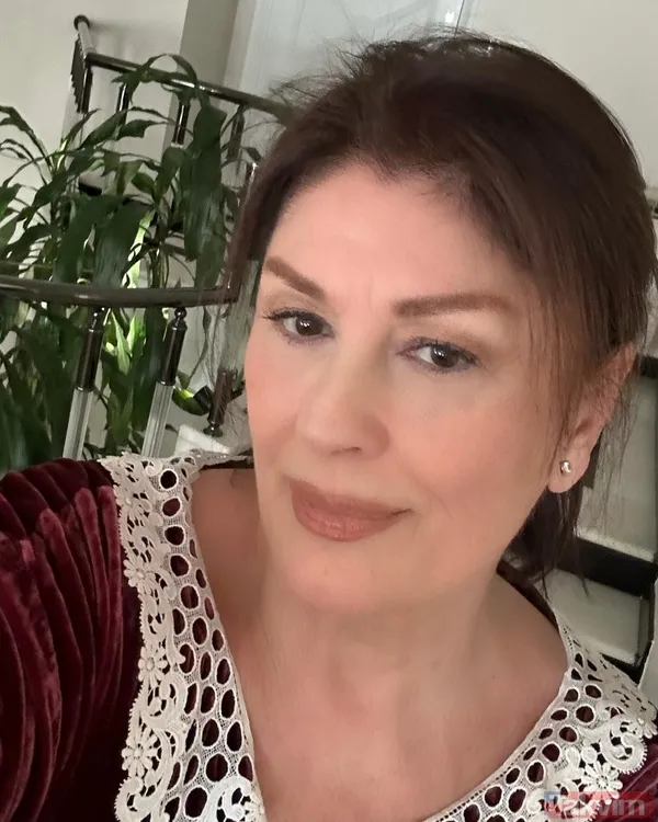 Eski günlere dönüş... Yeşilçam’ın ok kirpikli güzeli nostalji rüzgarı estirdi! Gülşen Bubikoğlu’nun son hali de çok konuşuldu - 10