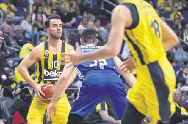 Fenerbahçe farka koştu