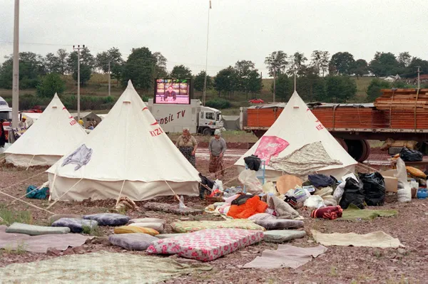 turkiyenin-hilali-kizilay-niye-saldiri-altinda-arsivler-unutulmaz-rezaletleri-gun-yuzune-cikardi-1677902787487.jpg Türkiye'nin Hilal'i Kızılay niye saldırı altında? Arşivler unutulmaz rezaletleri gün yüzüne çıkardı-3