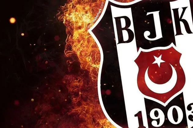 Beşiktaş - Başakşehir karşılaşmasında sakatlık şoku! Oyunu terk etti...