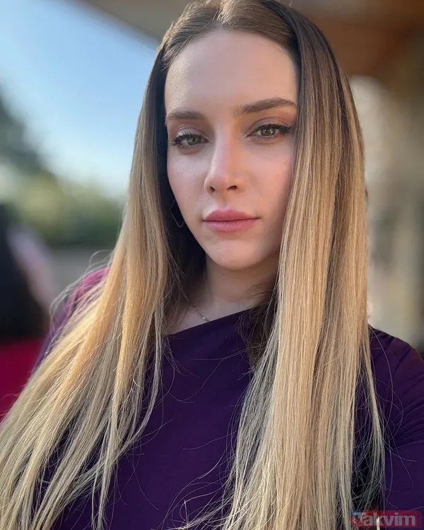 Baba acısıyla sarsılan Hayal Köseoğlu’ndan yürek burkan satırlar: Gerçeklik suratıma yumruk gibi iniyor... - 4