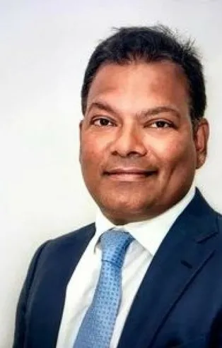 İngiltere'de şoke eden olay! Koronavirüs testlerinden bir haftada 2.5 milyon pound vurgun!