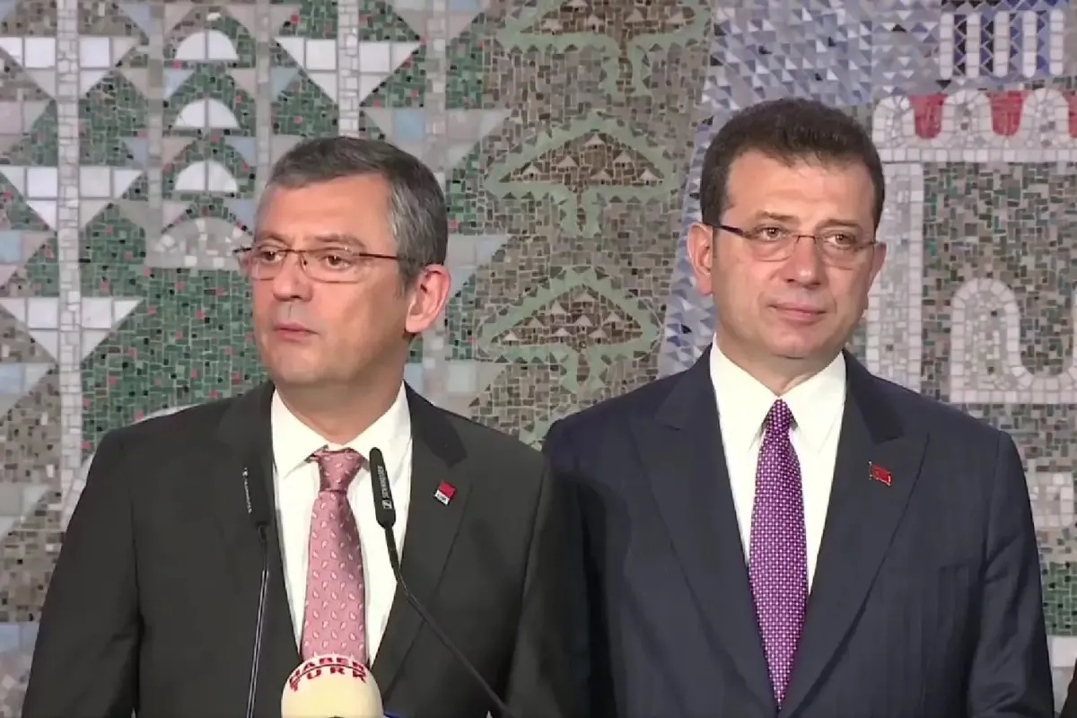 faik-oztrak-sert-vurdu-ozgur-ozele-paralel-genel-merkez-tepkisi-chp-ekremin-babasinin-dukkani-degil-1780928750112.jpeg Faik Öztrak sert vurdu! Özgür Özel'e "paralel genel merkez" tepkisi: "CHP Ekrem'in babasının dükkanı değil"-5