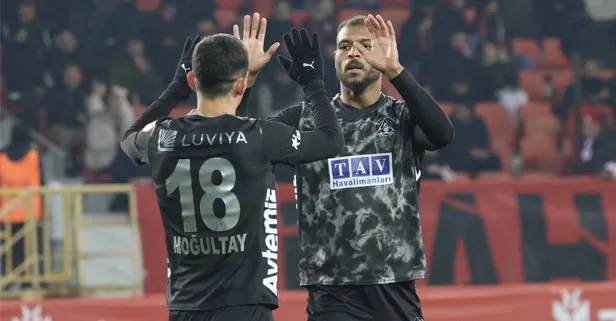 Mounie gruplara uçurdu! Çorum FK - Alanyaspor: 0-5 | MAÇ SONUCU