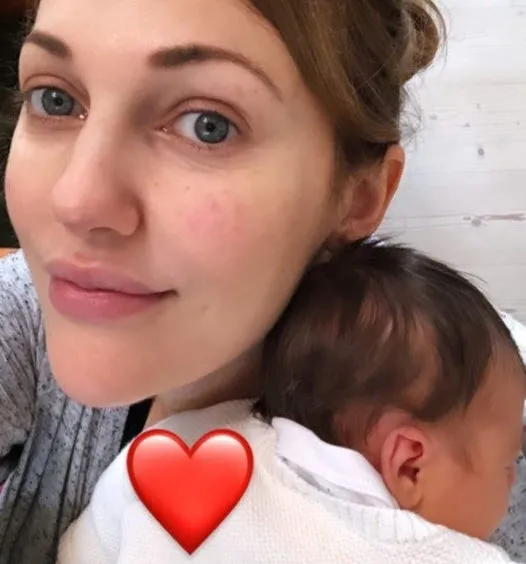 2 çocuk annesi Meryem Uzerli küvetten çırılçıplak paylaştı! Hiç bir iş yapmadan ıslak duş pozuyla gündeme gelmesini biliyor-6