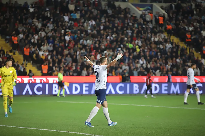 Hocalar kararını verdi! Fenerbahçe - Beşiktaş maçı 11'leri netleşti - 7