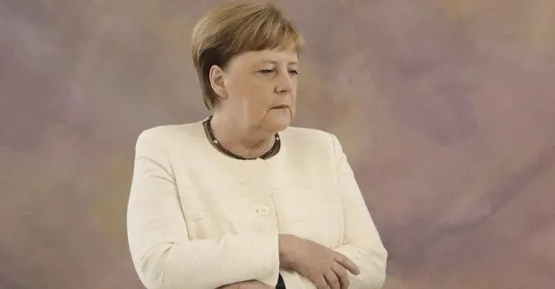 Angela Merkel yine titredi!