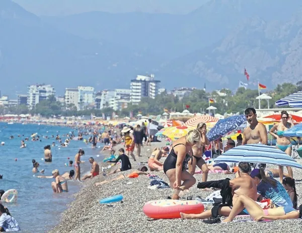Kurban Bayramı tatilinde milyonlar sahillere aktı! Sağlık ekipleri ise dağ tepe aşarak aşı yaptı-2