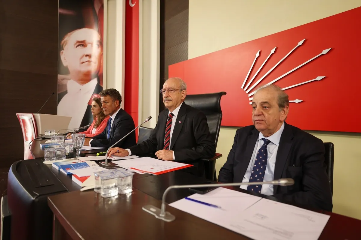 CHP'deki arınma fiiliyata döküldü! Yargıtay ihracı istenen 9 ismin üyeliğini sildi: Vekil sayısı 138'den 129'a düştü-2