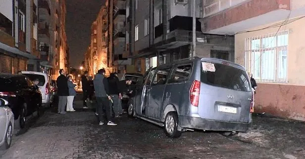 Bahçelievler’de panik anları! 5 araç alev alev yandı